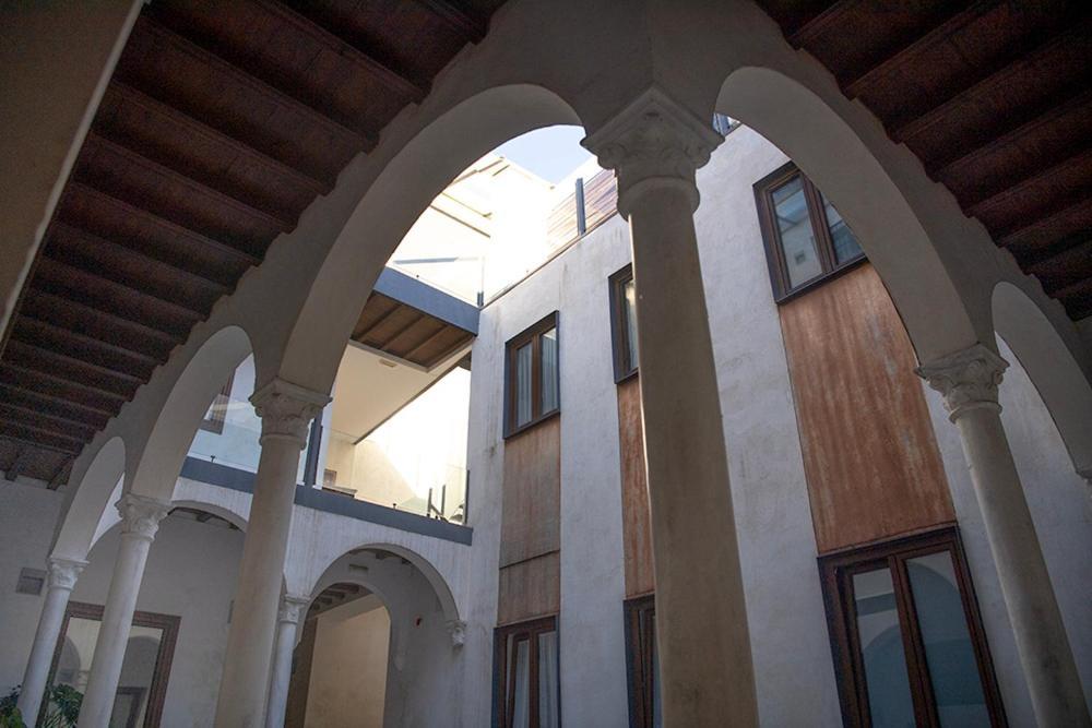Casa Palacio Bustos Tavera Seville Exterior photo
